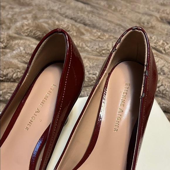 Etienne Aigner Chic Cream Decor Piece - Picture 10 of 10